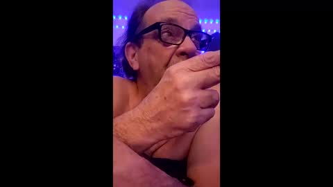 tedestep2 online show from April 18, 2:57 am