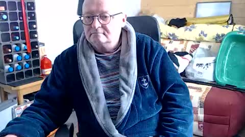 tedy6374 online show from May 1, 10:31 am