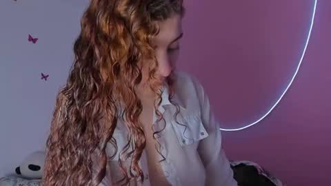 Snapshot of teffsweet18 chatting on December 6, 8:45 pm Amy No penetration Virgiin giirl online show from December 6, 8:45 pm