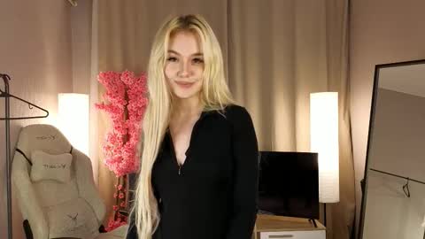 Sofia online show from October 15, 2:18 pm