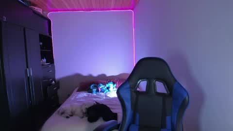 Sara online show from April 12, 7:45 am