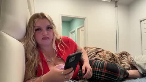 temptedtwins online show from June 18, 7:25 am