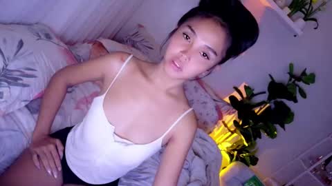 temptessa20 online show from December 1, 1:47 am