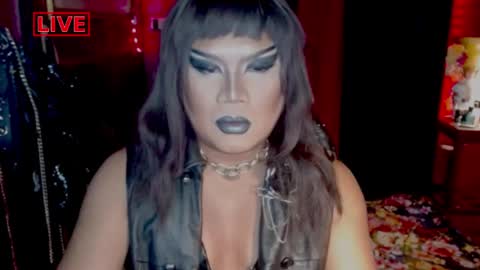 Snapshot of temptress_cocoxxx chatting on February 21, 8:18 am Mistress Coco online show from February 21, 8:18 am