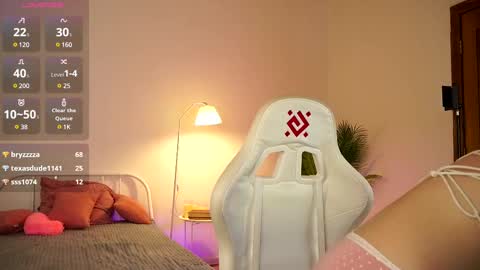 Snapshot of tender_babyy chatting on February 28, 3:15 pm Sexy girl Li online show from February 28, 3:15 pm