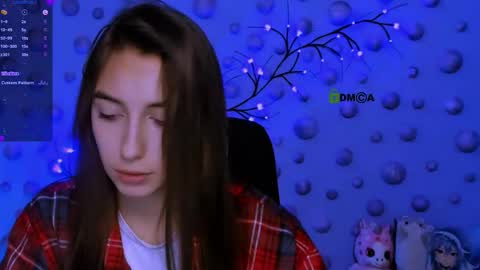 tessa_tea online show from December 18, 10:54 am