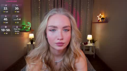 TessaHamilton online show from January 15, 1:31 pm