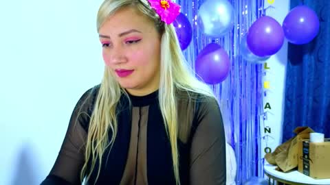 Snapshot of tessawhisnton chatting on September 24, 4:47 pm Tessy online show from September 24, 4:47 pm