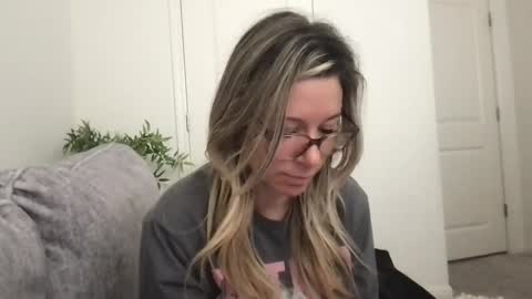 Daphne Summers online show from November 11, 3:36 pm