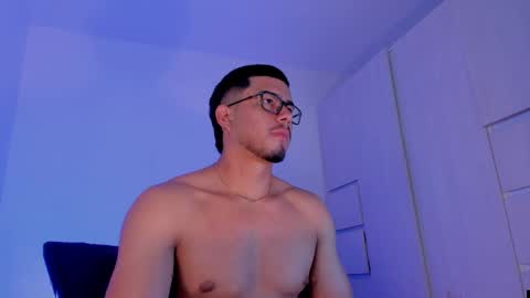 thadeo_king online show from April 2, 11:22 pm
