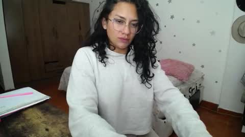 Snapshot of thaliacooper chatting on October 20, 4:50 am online show from October 20, 4:50 am