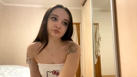 Yumi online show from February 12, 3:04 pm