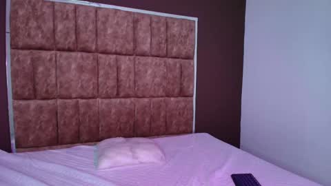 Thamara online show from October 25, 3:12 pm