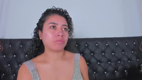 Snapshot of thara_webstter chatting on February 24, 11:43 am thara webstter online show from February 24, 11:43 am