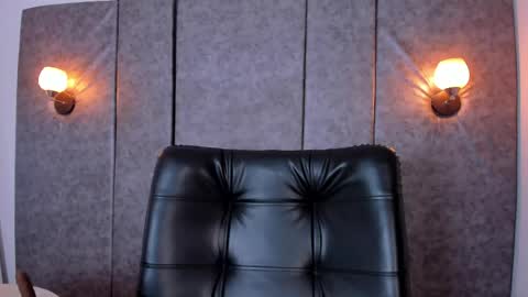 thara webstter online show from June 1, 11:44 am