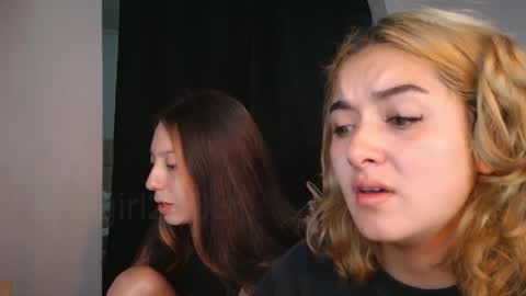   online show from November 4, 2:40 pm