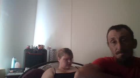 that girl online show from August 9, 4:23 pm