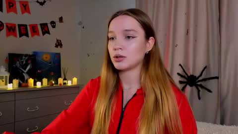 Alice online show from October 31, 12:05 pm