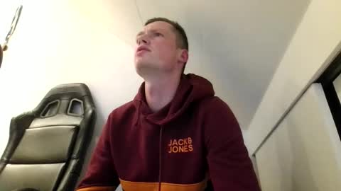 Dennis online show from November 19, 9:13 pm