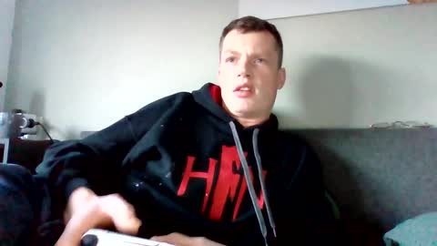 Dennis online show from November 17, 3:25 pm