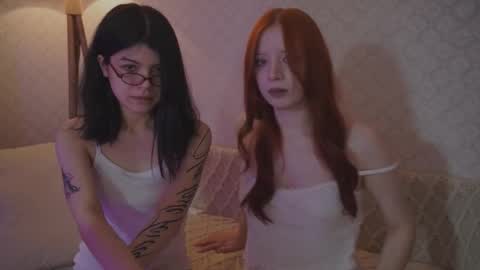 EllaLyn online show from October 4, 8:06 pm