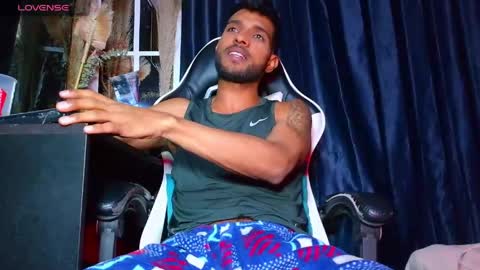 the dog lian online show from April 18, 7:07 pm