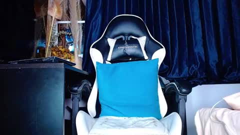 the dog lian online show from March 15, 1:25 pm