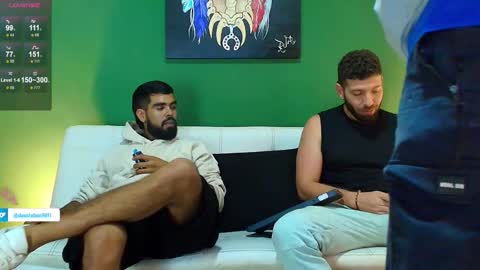 SCOTT  THEO  KAMERON  GENDERSON online show from September 23, 3:00 am