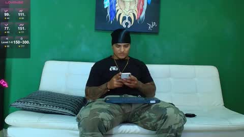 SCOTT  THEO  KAMERON  GENDERSON online show from December 19, 10:27 pm