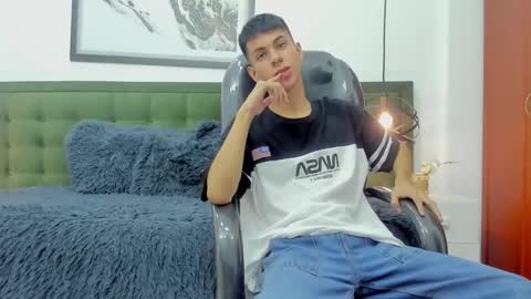   T H E    M A R K   K I N G online show from November 29, 5:42 pm