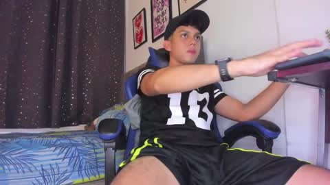 the_skinnyguys online show from April 5, 10:29 pm