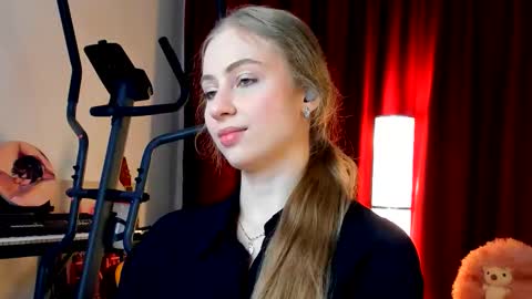 Snapshot of the_steel_magnolia_ chatting on September 27, 1:47 am Ally STREAMING ON TWITCH NOW Check my Twitter for updates online show from September 27, 1:47 am