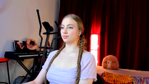 Snapshot of the_steel_magnolia_ chatting on September 23, 3:39 pm Ally STREAMING ON TWITCH NOW Check my Twitter for updates online show from September 23, 3:39 pm