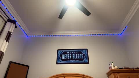 theamezcua98 online show from November 18, 10:40 am