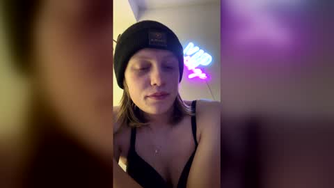 theborderline14 online show from February 2, 5:48 am