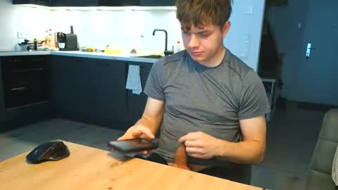 thecuteguy144949 online show from November 8, 11:13 am