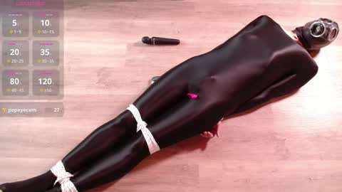 thediscretee online show from December 1, 10:57 am