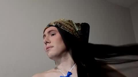 thedolllee25 online show from February 19, 10:47 am