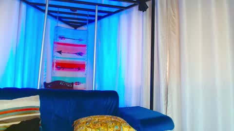 POLA online show from November 9, 10:08 am