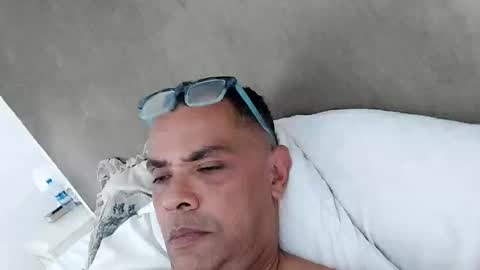 theerector online show from December 5, 9:22 am