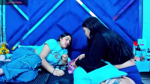 april and Sasha online show from February 3, 12:31 pm