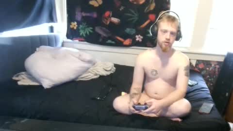 fuzzyfox online show from September 18, 4:44 pm