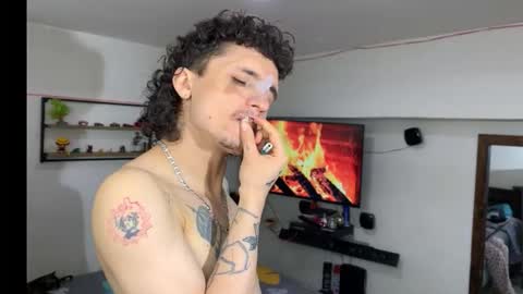 theking11220 online show from December 21, 10:27 pm