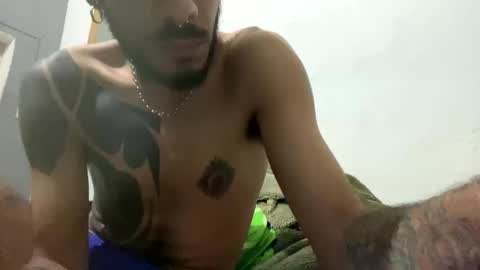 themarttinguyyy online show from December 18, 5:36 am