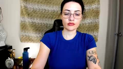 Snapshot of themelrose chatting on September 28, 11:25 pm themelrose online show from September 28, 11:25 pm