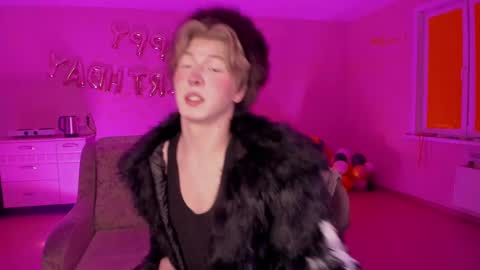 Sever online show from February 22, 8:31 pm