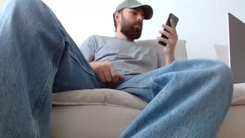 TheMonarchGoat online show from March 26, 9:25 am