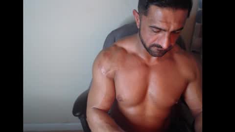 TheMuscleFactory online show from October 31, 10:21 pm