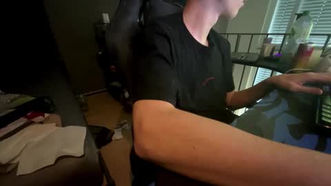 theothede19cm online show from November 8, 10:29 am