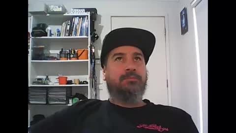 aussiebeard online show from April 16, 2:44 am